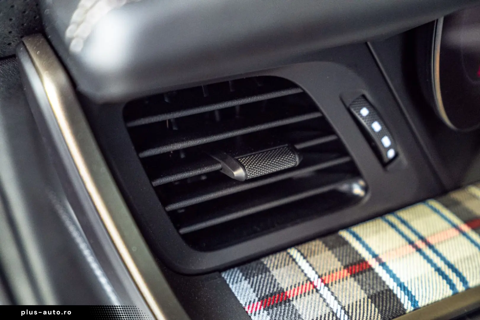 PORSCHE 911 Turbo 50 Jahre Carbondach Heritage Burm 360