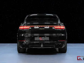 PORSCHE Cayenne E-Hyb Coupé PLATINUM SpDesign 21  Pano