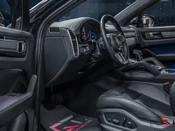 PORSCHE Cayenne E-Hyb Coupé PLATINUM SpDesign 21  Pano