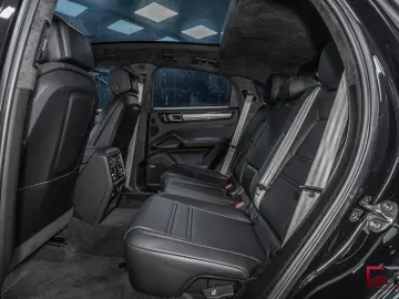 PORSCHE Cayenne E-Hyb Coupé PLATINUM SpDesign 21  Pano