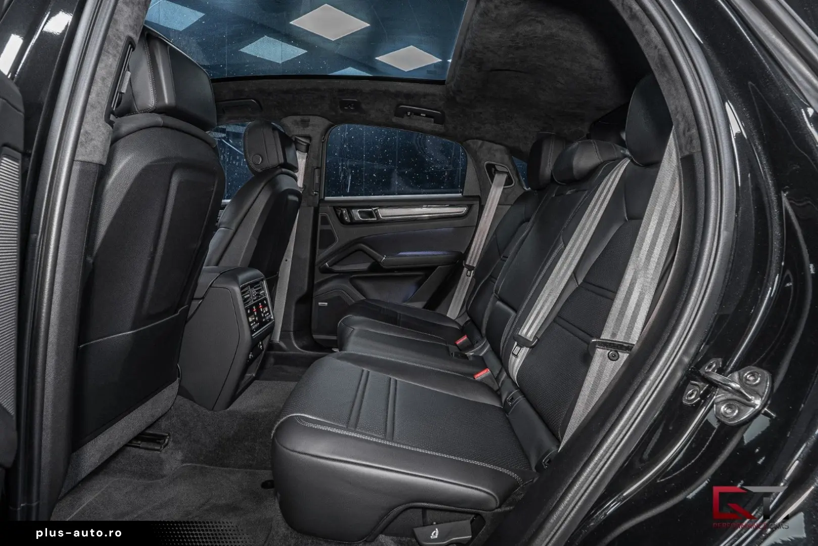 PORSCHE Cayenne E-Hyb Coupé PLATINUM SpDesign 21  Pano
