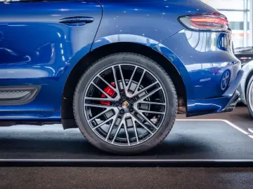 PORSCHE Macan S  BOSE Standheizung 360  Chrono SAGA