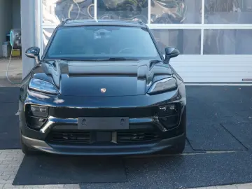 PORSCHE Macan Electric 4 Panorama AHK LUFTFEDERUNG ACC
