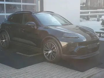 PORSCHE Macan Electric 4 Panorama AHK LUFTFEDERUNG ACC