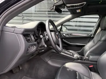 PORSCHE Macan  T -PANO-LUFT-ABGAS-PAS-1.HAND