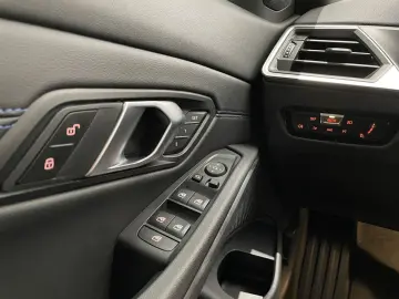 BMW 320d 20d xdrive M SPORT ACC LED  MEMO