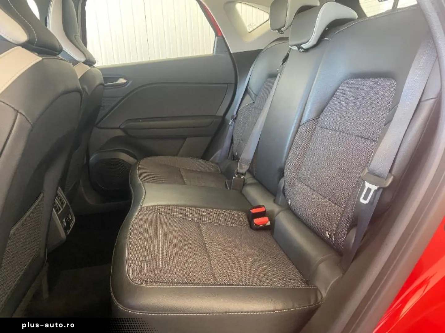 RENAULT CAPTUR 1.3 TCe MHEV 140CP Intens EDC