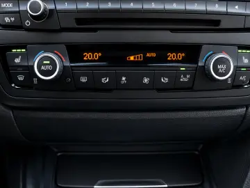 BMW Seria 3 320d xDrive Automat