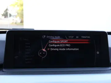 BMW Seria 3 320d xDrive Automat
