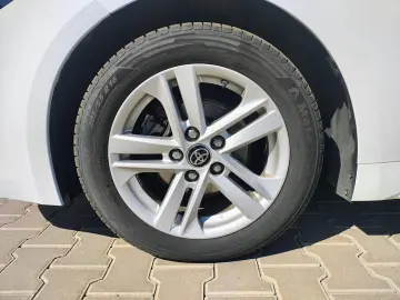 Toyota Corolla 1.8 HEV Business
