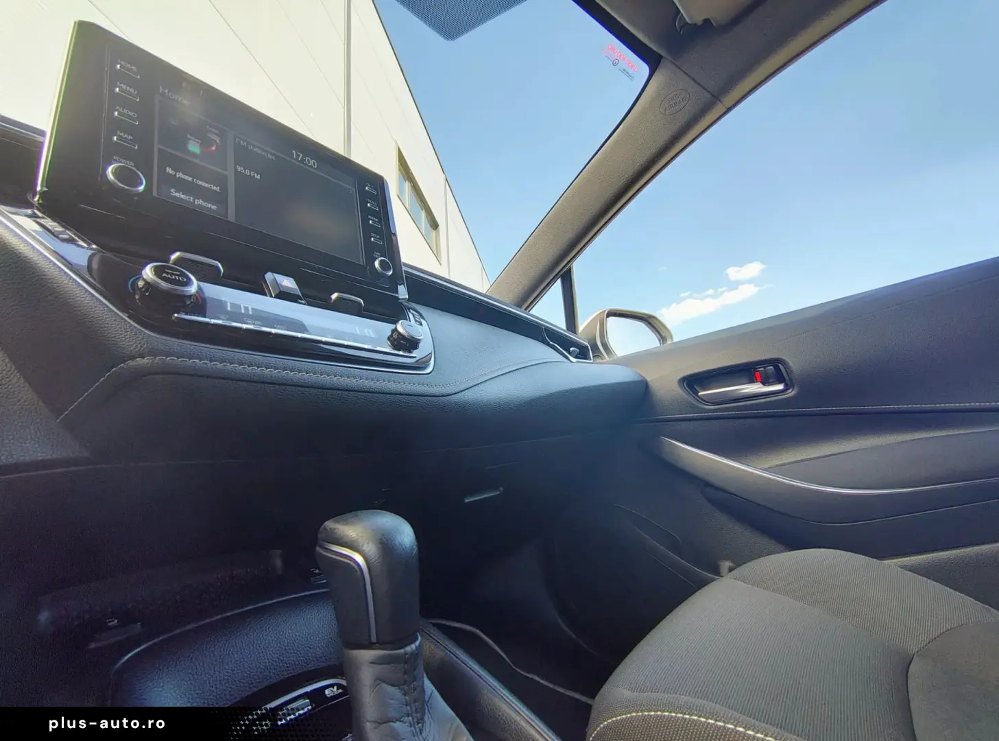 Toyota Corolla 1.8 HEV Business