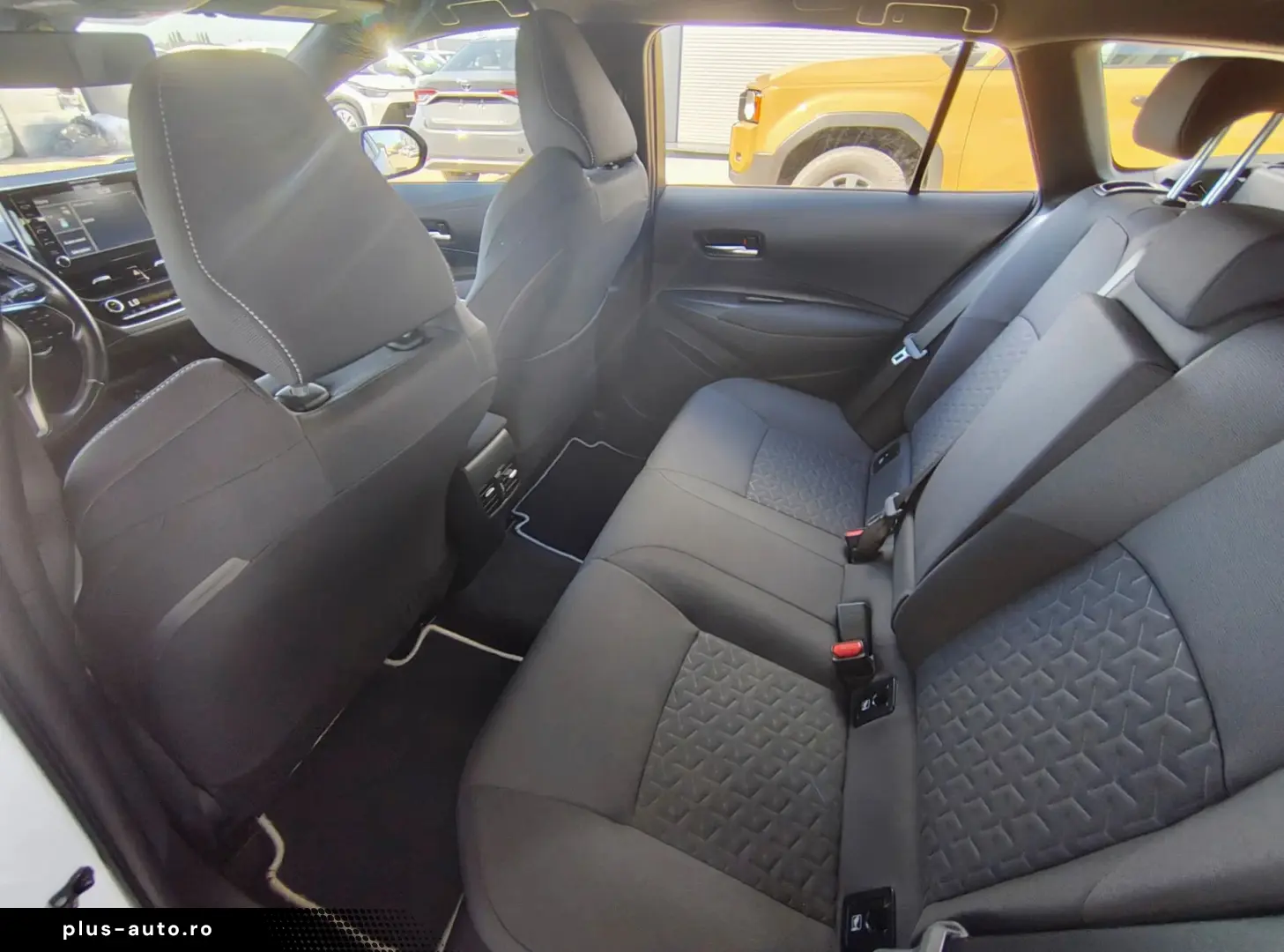 Toyota Corolla 1.8 HEV Business