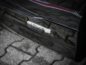 LAMBORGHINI Urus S Nero Helene  Park Assistance Package