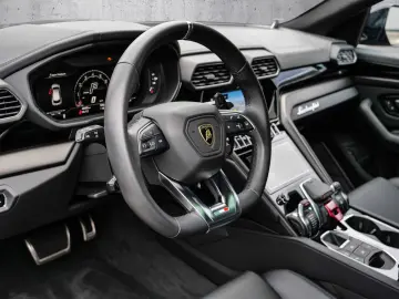 LAMBORGHINI Urus S Nero Helene  Park Assistance Package
