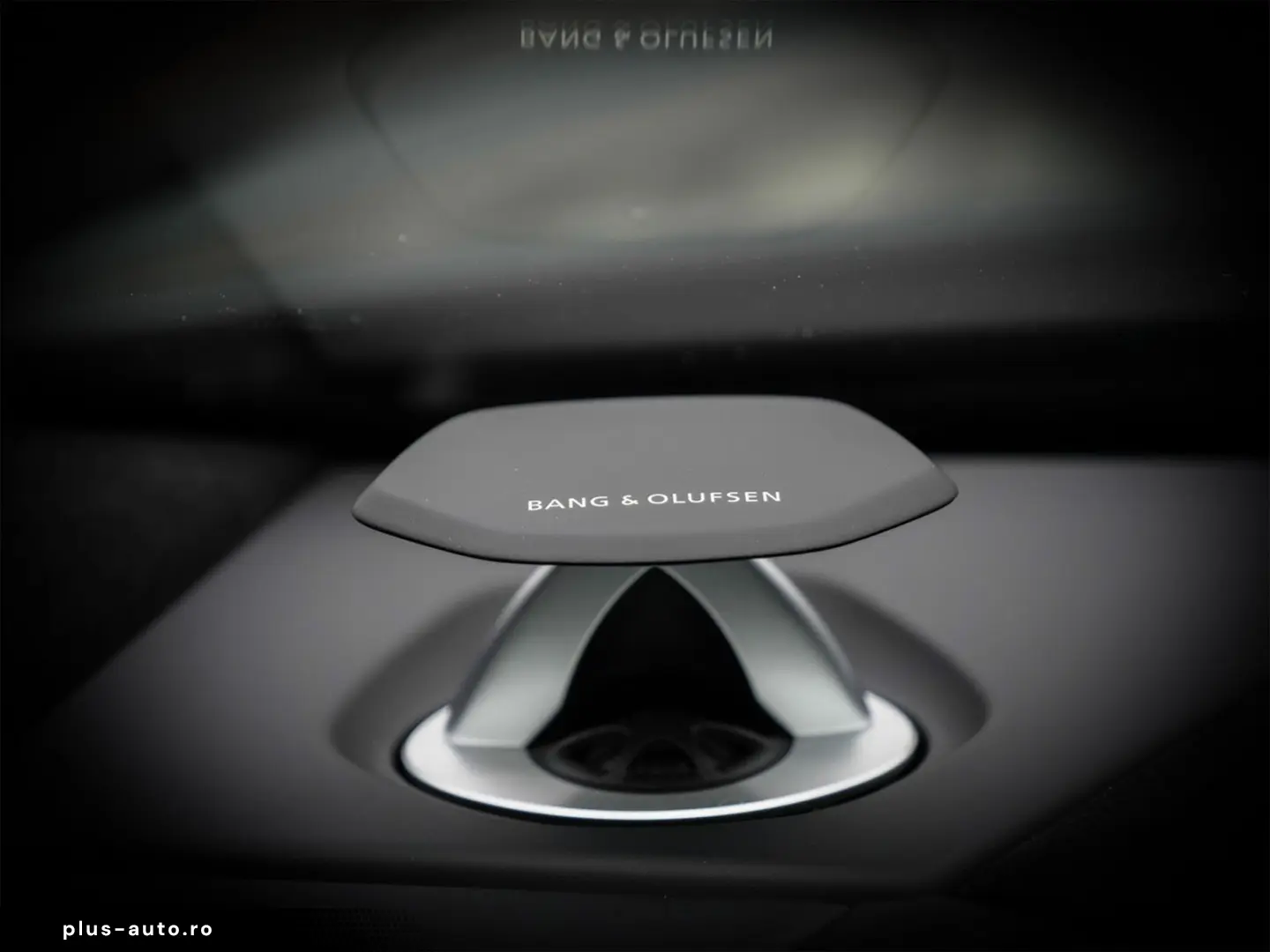 LAMBORGHINI Urus S Nero Helene  Park Assistance Package