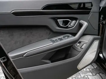 LAMBORGHINI Urus S Nero Helene  Park Assistance Package