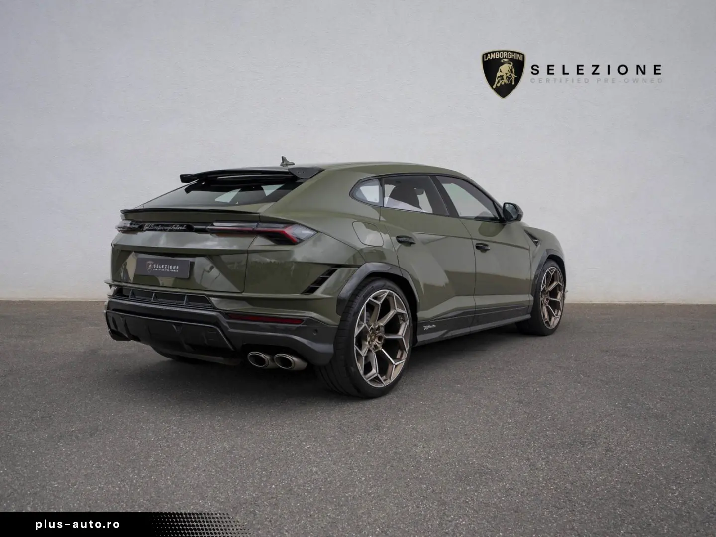 LAMBORGHINI Urus Performante