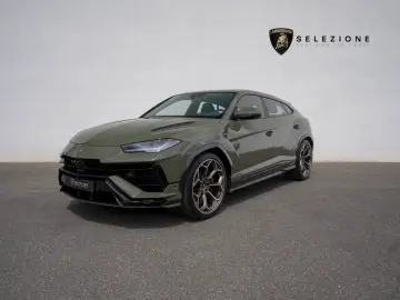 LAMBORGHINI Urus Performante