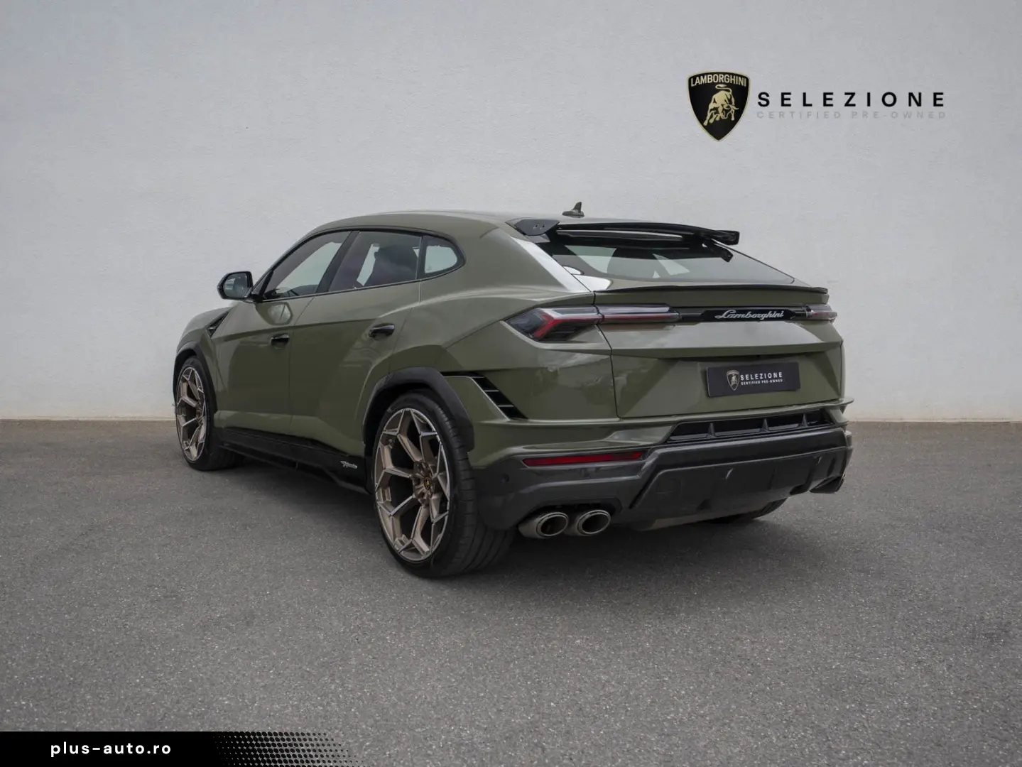 LAMBORGHINI Urus Performante