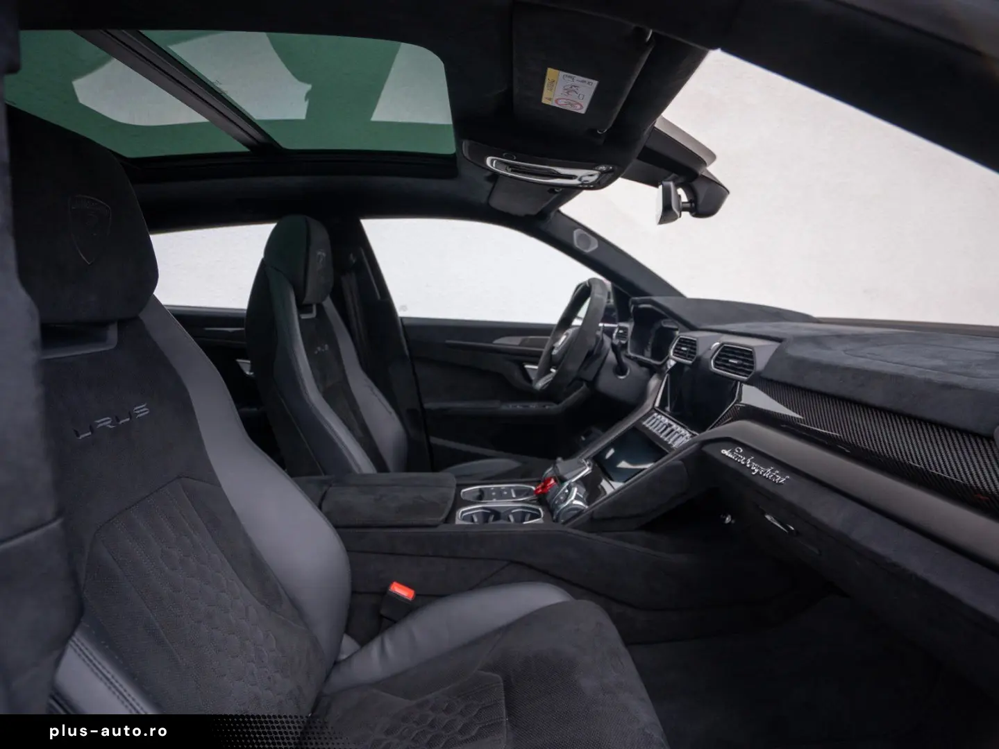 LAMBORGHINI Urus Performante