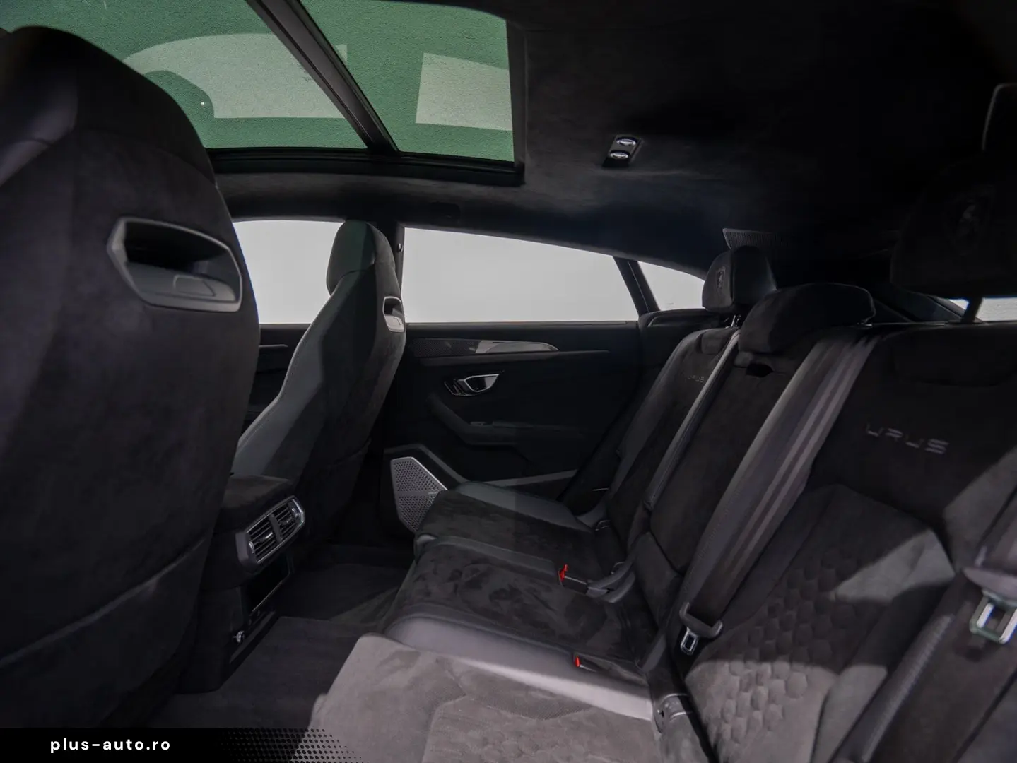 LAMBORGHINI Urus Performante