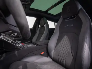LAMBORGHINI Urus Performante