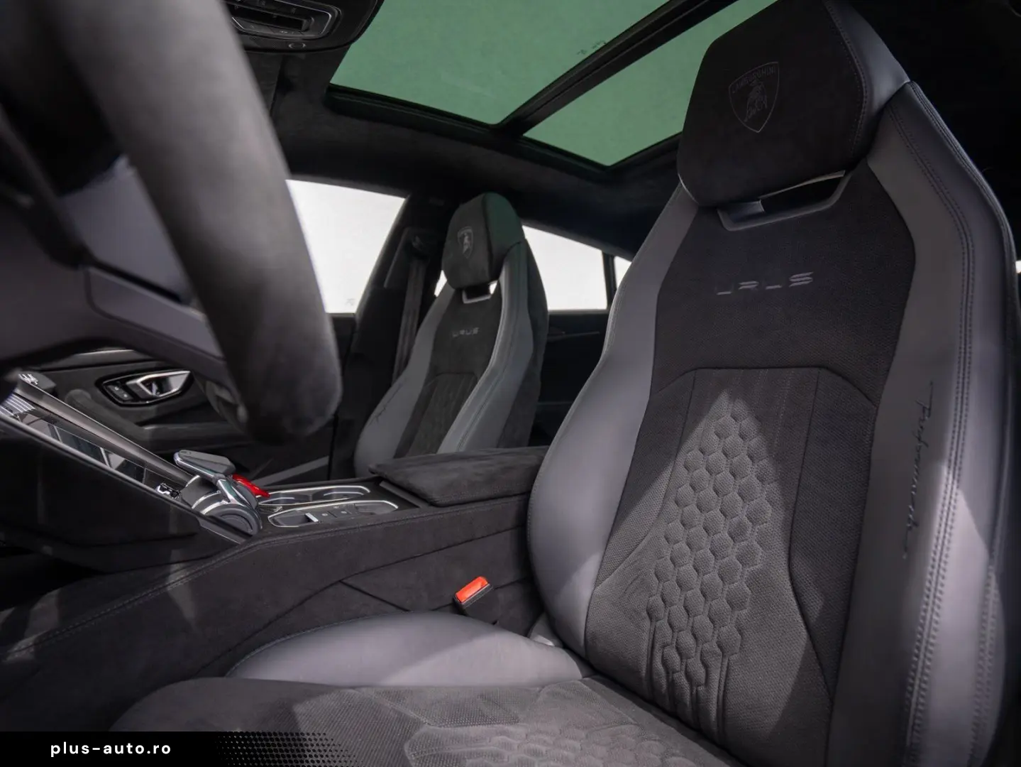 LAMBORGHINI Urus Performante