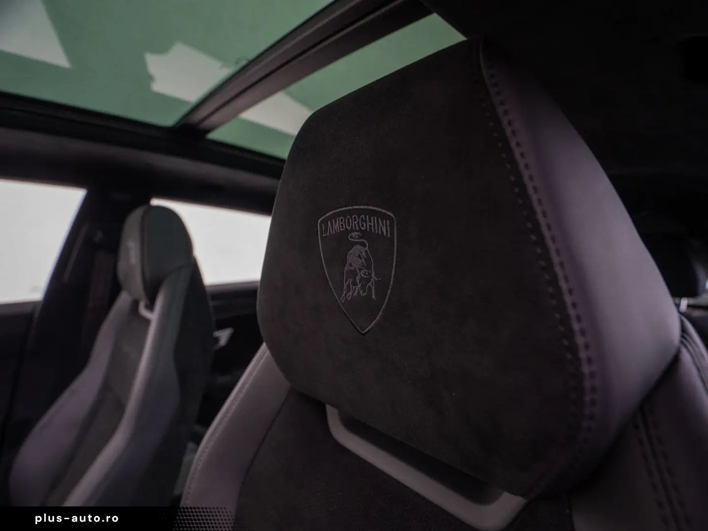 LAMBORGHINI Urus Performante