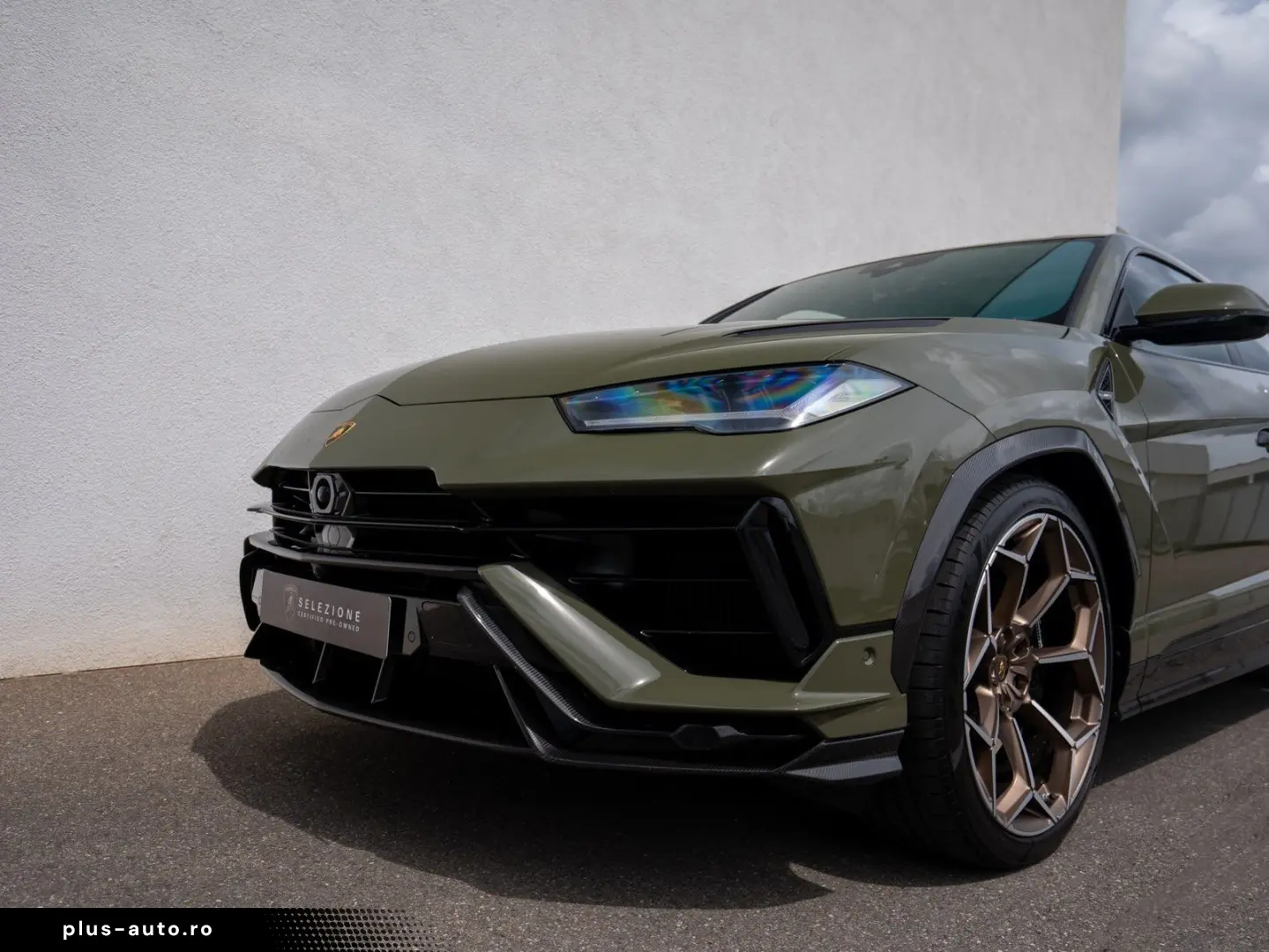 LAMBORGHINI Urus Performante