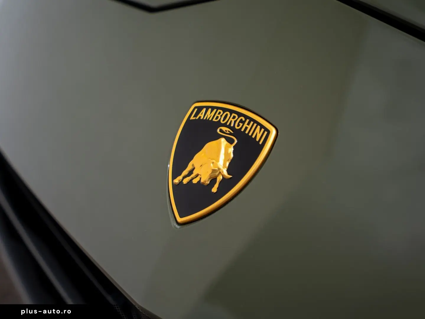 LAMBORGHINI Urus Performante
