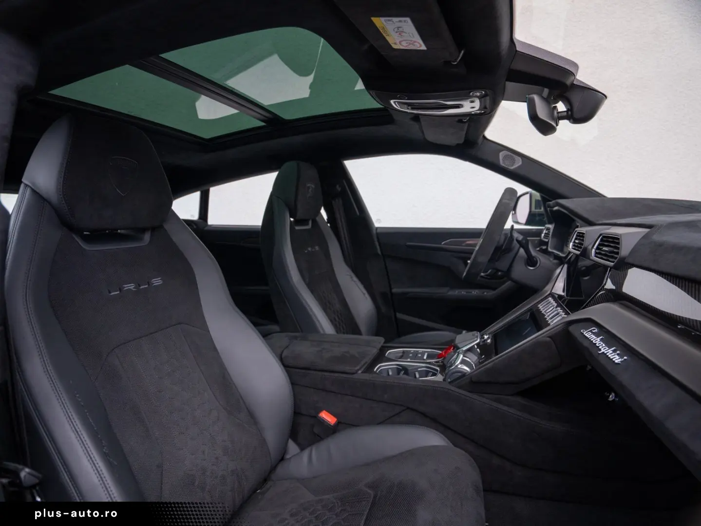 LAMBORGHINI Urus Performante