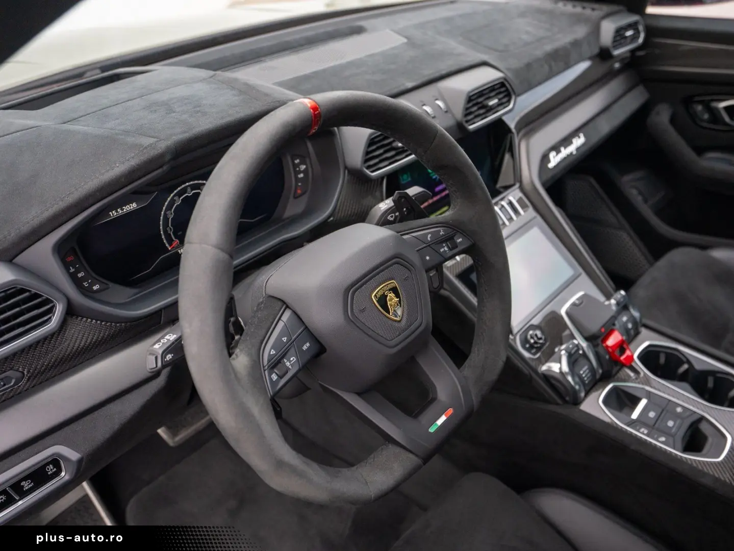 LAMBORGHINI Urus Performante