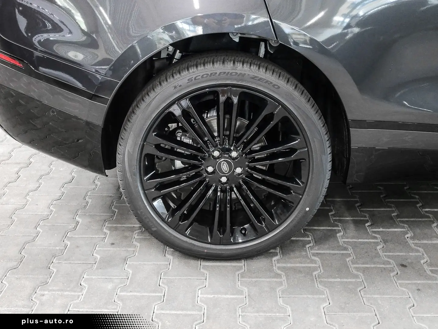 LAND ROVER Range Rover Velar Dynamic SE D300 HUD Panorama L