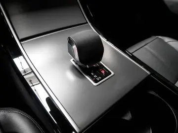 LAND ROVER Range Rover Velar Dynamic SE D300 HUD Panorama L