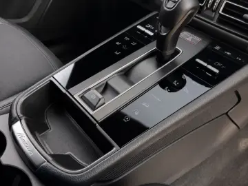 PORSCHE Macan 1.Hand 21   Chrono Lenkradheizbar Kamera