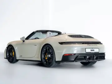 Porsche 992 911 Carrera 4 GTS Cabrio Burmester