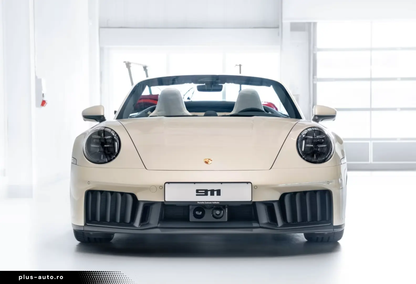 Porsche 992 911 Carrera 4 GTS Cabrio Burmester