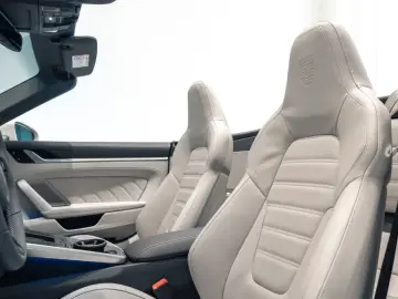 Porsche 992 911 Carrera 4 GTS Cabrio Burmester