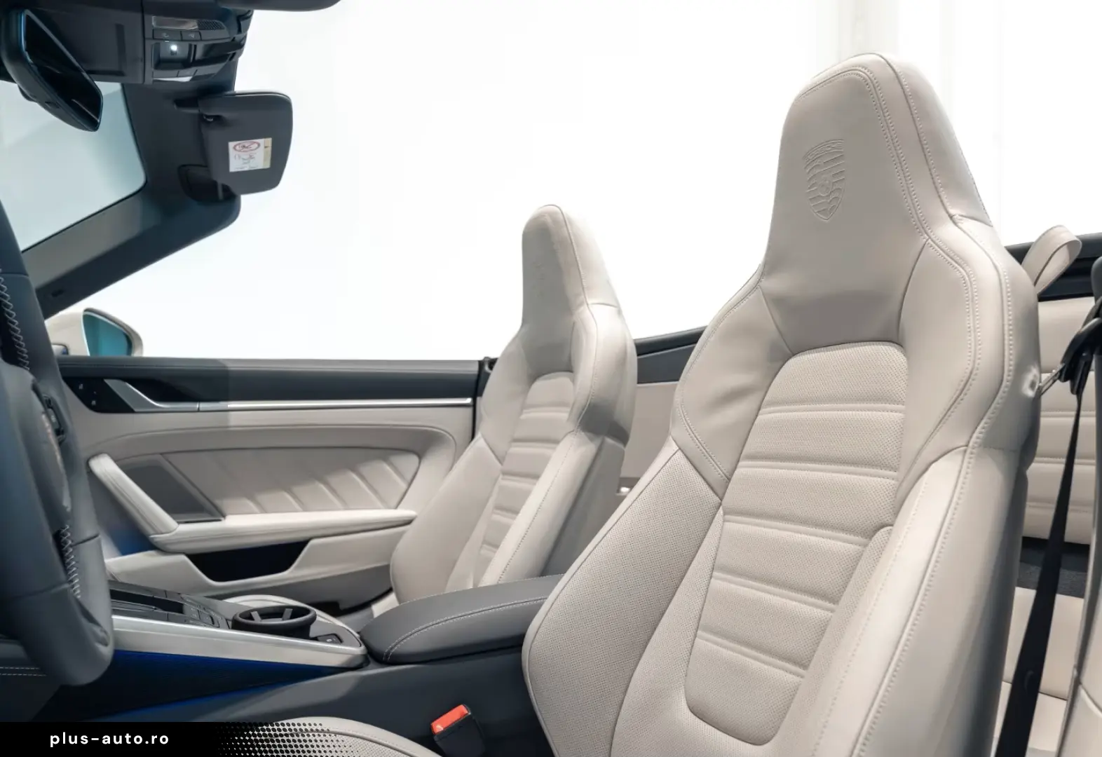 Porsche 992 911 Carrera 4 GTS Cabrio Burmester