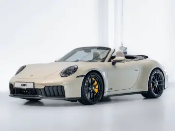 Porsche 992 911 Carrera 4 GTS Cabrio Burmester