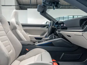 Porsche 992 911 Carrera 4 GTS Cabrio Burmester