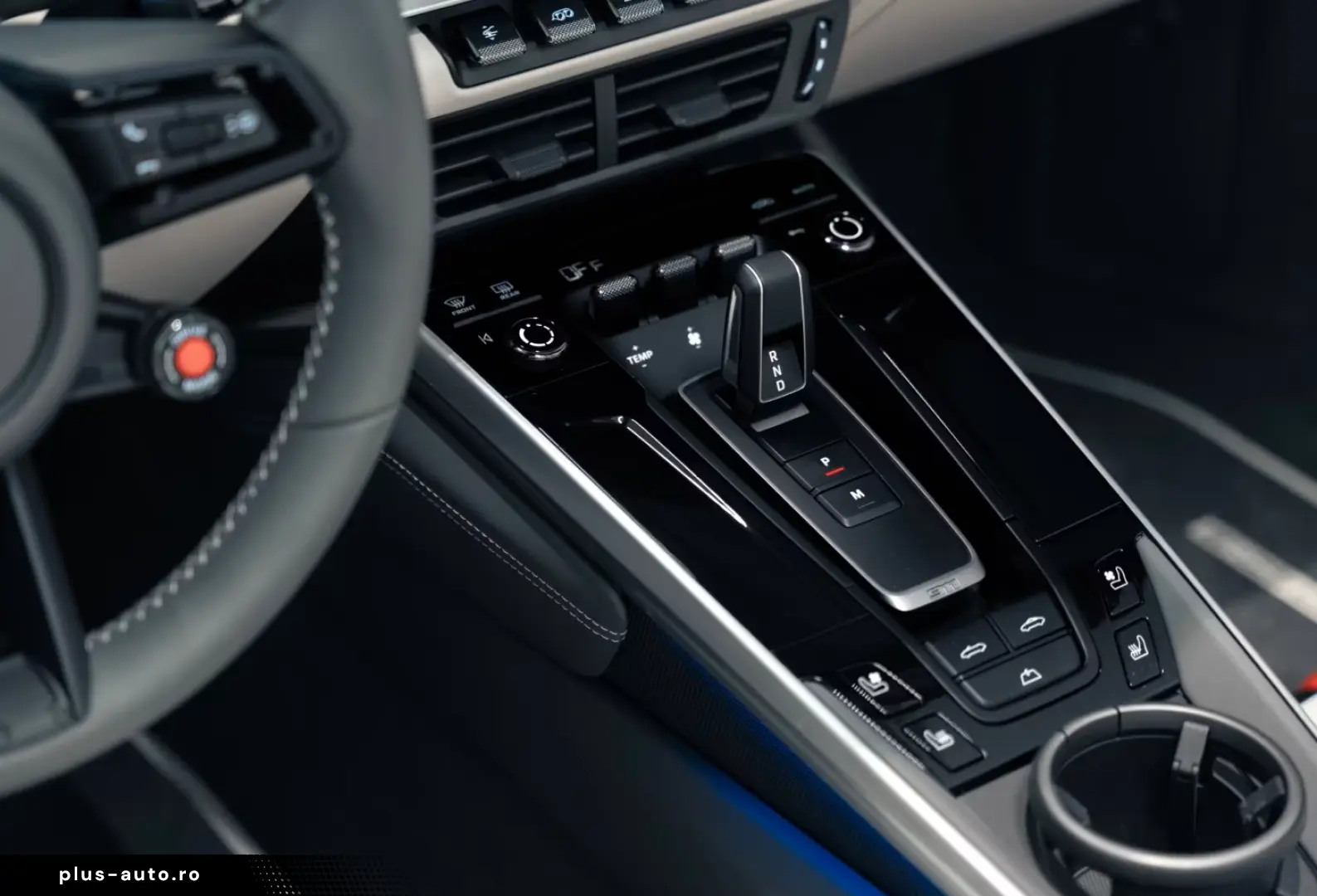 Porsche 992 911 Carrera 4 GTS Cabrio Burmester