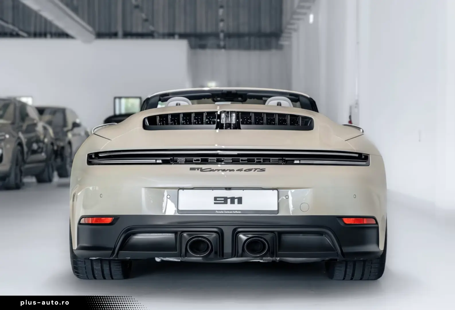 Porsche 992 911 Carrera 4 GTS Cabrio Burmester
