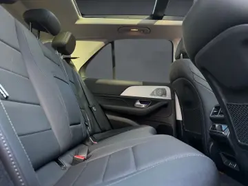 MERCEDES-BENZ GLE 300 d 4M AMG PANO AHK AIRMATIC HUD…