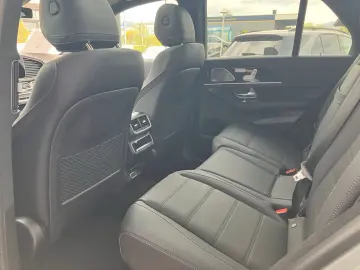 MERCEDES-BENZ GLE 400 e 4M AMG PanoD Distro AHK Nightp Sound