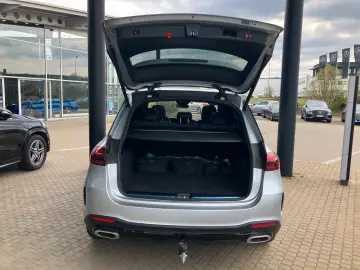 MERCEDES-BENZ GLE 400 e 4M AMG PanoD Distro AHK Nightp Sound