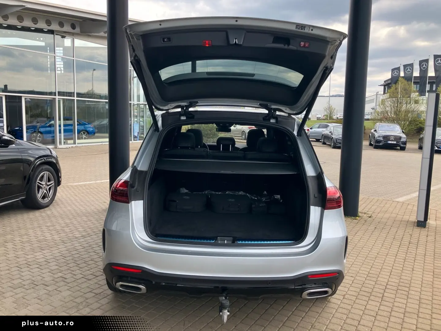 MERCEDES-BENZ GLE 400 e 4M AMG PanoD Distro AHK Nightp Sound