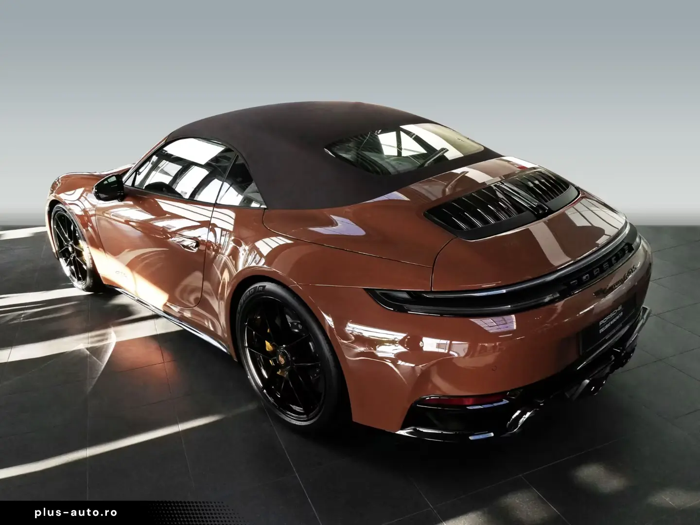 Porsche 911 992 Carrera 4 GTS Cabriolet PTS