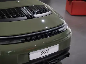 Porsche 992 911 Carrera 4 GTS Cabrio Natooliv