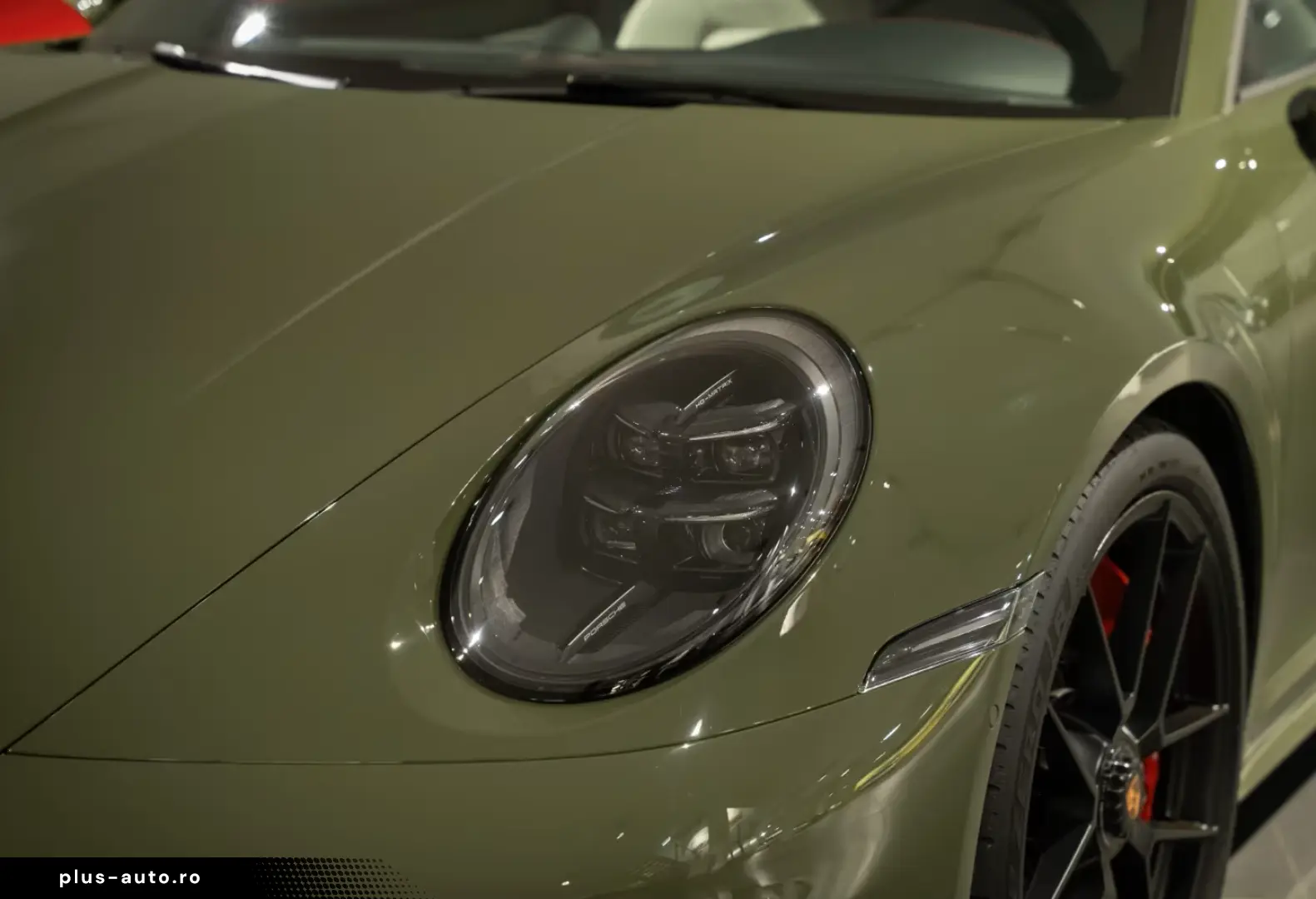 Porsche 992 911 Carrera 4 GTS Cabrio Natooliv